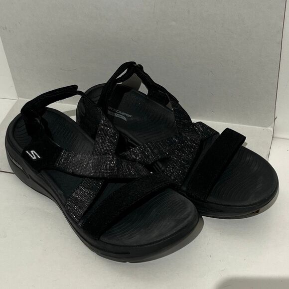 Skechers Women's Black GO WALK Arch Fit Astonish Strap Sandals Size 10 - Picture 3 of 12